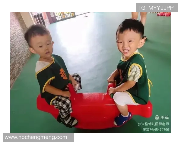 热烈欢迎足球明星闪亮登场精彩卡通画展现球场风采